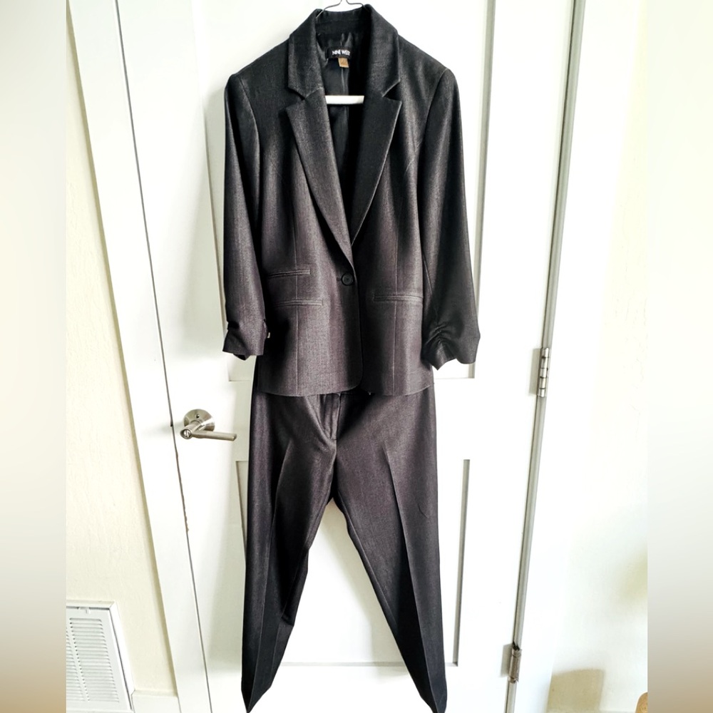 Nine West Kasper Charcoal Grey Pantsuit Slim Ankle Slacks Blazer Set